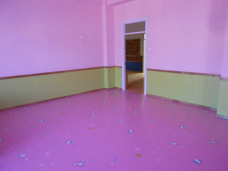 pvc地板與瓷磚、木地板、地毯相比有哪些優(yōu)勢呢？